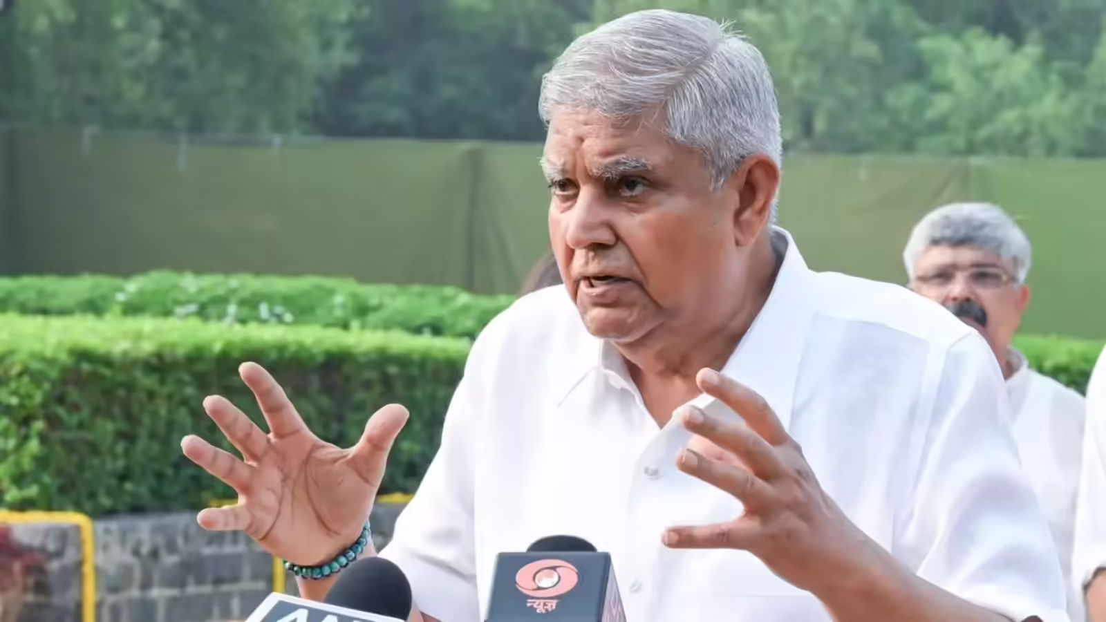 उपराष्ट्रपति जगदीप धनखड़ का इस्तीफा राष्ट्रपति मुर्मू ने स्वीकारा, गृह मंत्रालय ने जारी की अधिसूचना