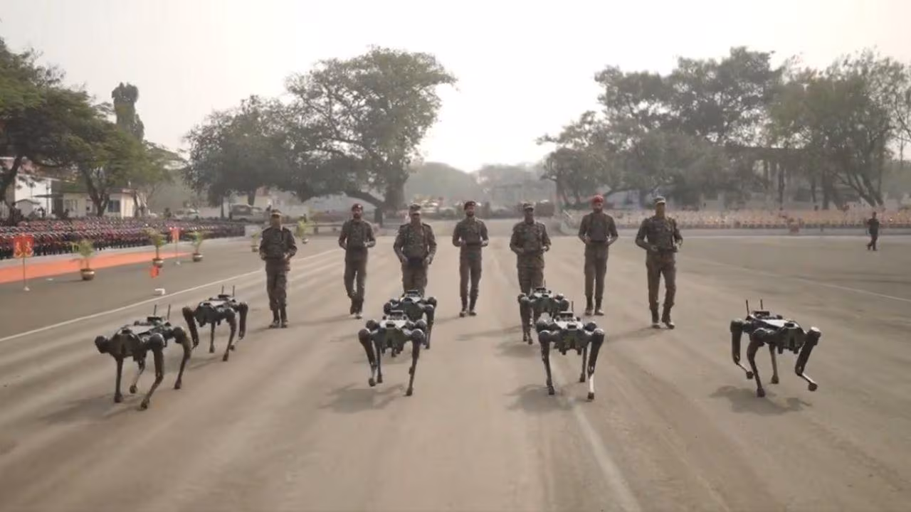 पुणे में ऐतिहासिक सेना दिवस परेड में भारतीय सेना ने पेश किए 'रोबोटिक डॉग्स'
