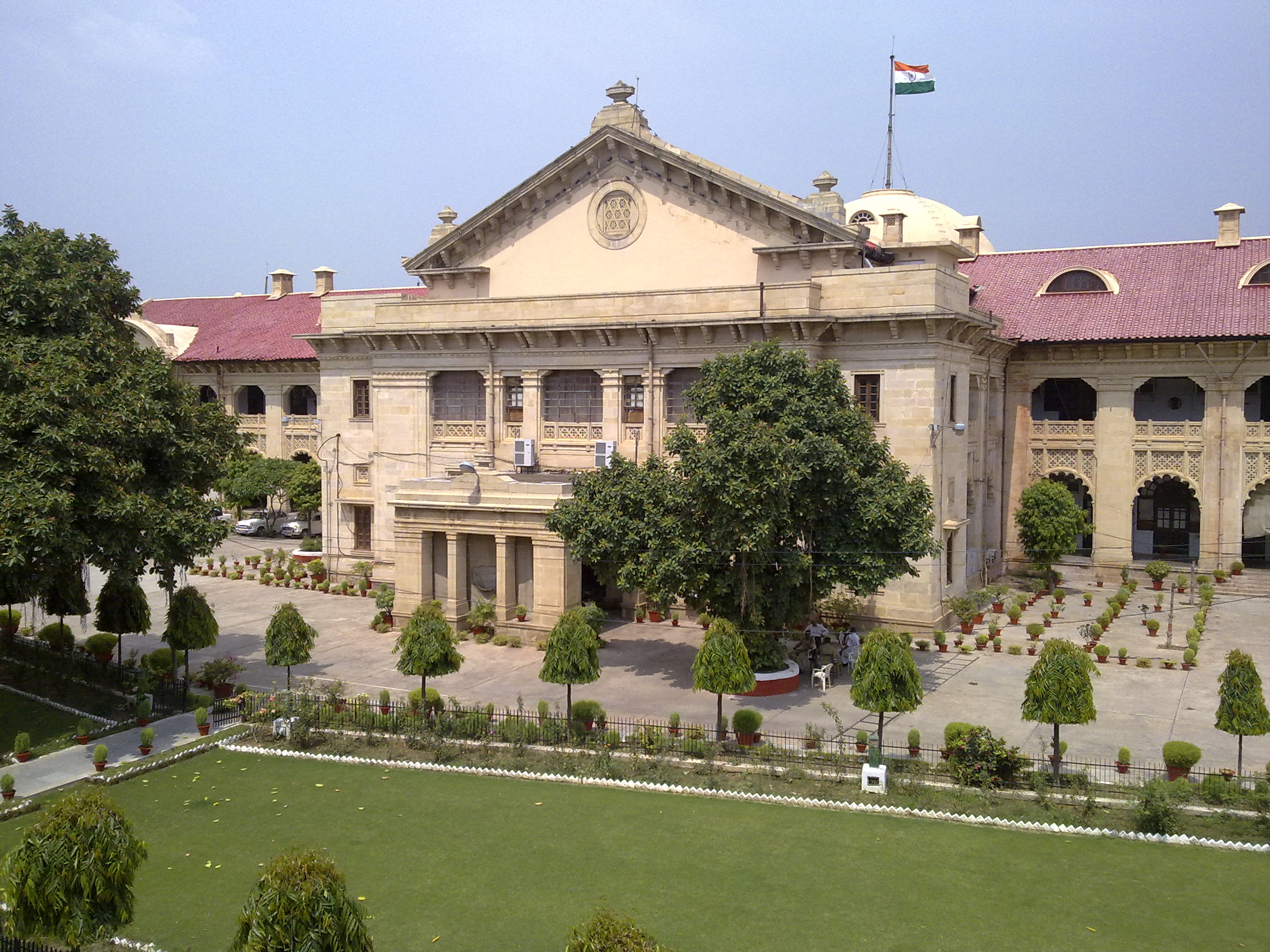 सास भी दर्ज करा सकती है घरेलू हिंसा का मामला- इलाहाबाद हाई कोर्ट