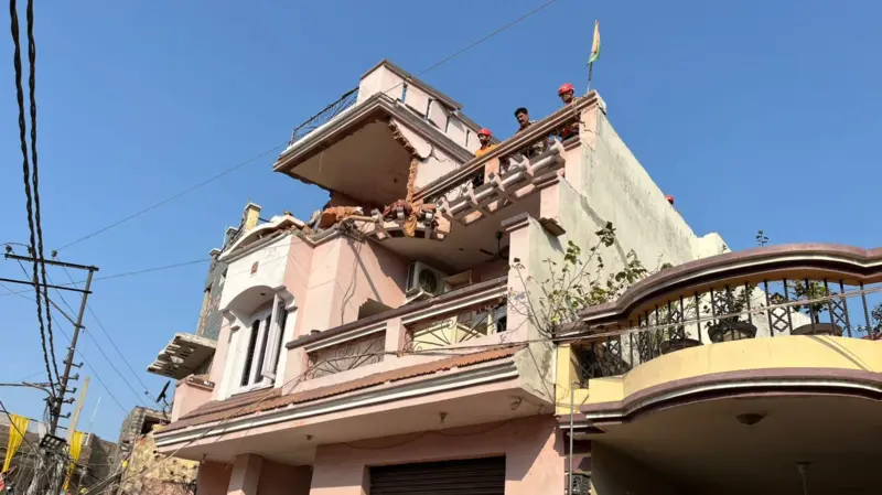 जम्मू के रिहायशी इलाके़ पर हुआ हमला, स्थानीय लोग क्या बोले