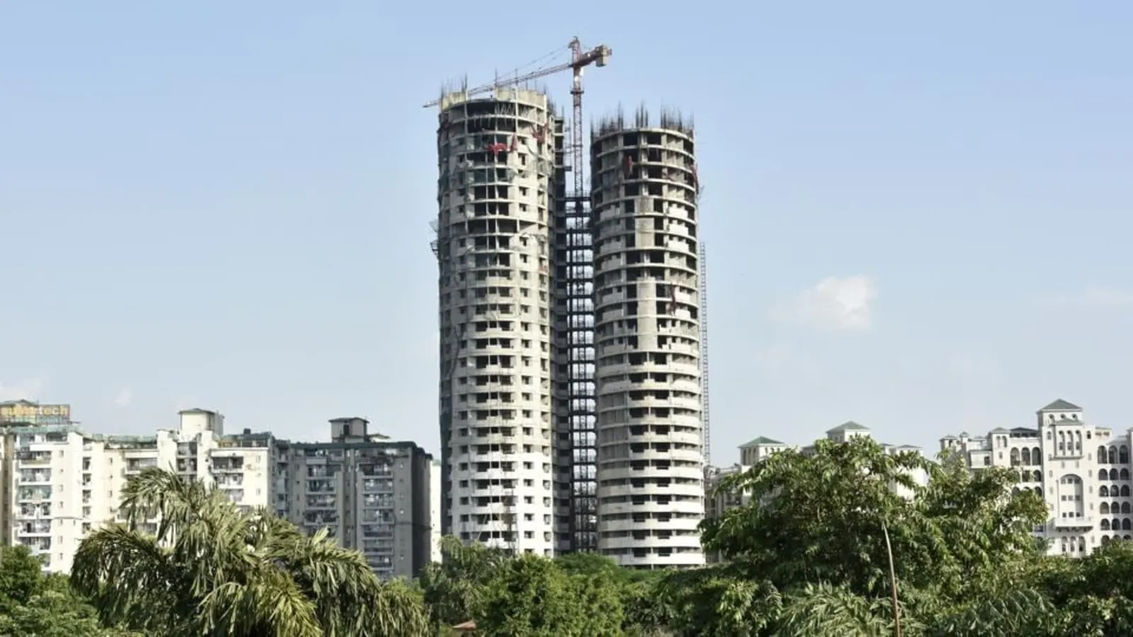 सुपरटेक के ट्विन टावर को कल गिराया जाएगा, इसका अंतिम बाधा भी खत्म