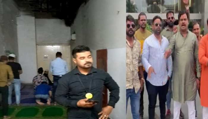लखनऊ के बाद भोपाल के मॉल में पढ़ी गई नमाज, बजरंग दल के कार्यकर्ताओं ने किया विरोध