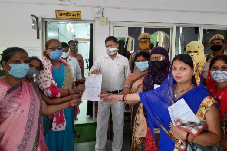 सरकार ने महिलाओं के लिए उठाया मदद का हाथ, आंगनवाड़ी में निकाली इतने हजार भर्तियां, जानिए क्या है सरकार की शर्तें
