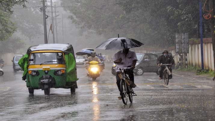 इन राज्यों में अगले 3 दिनों तक भारी बारिश के आसार, जानिए मौसम विभाग का क्या है पूर्वानुमान