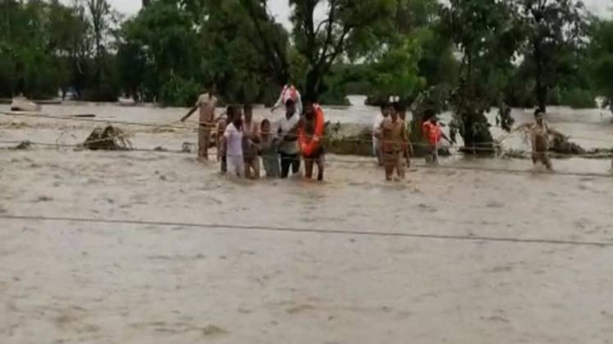 पहाड़ से लेकर मैदानी इलाके तक आसमान की आफत से लोग हुए परेशान, यूपी में 15 लोगों की मौत