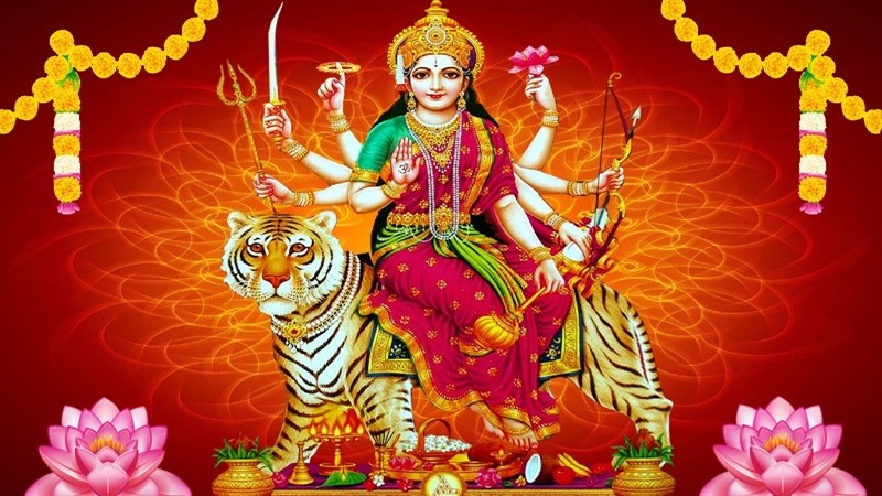 नवरात्रि के पहले दिन नए घर में यह पांच चीजें, मां दुर्गा के साथ लक्ष्मी और सरस्वती मां भी होंगी बेहद प्रसन्ना