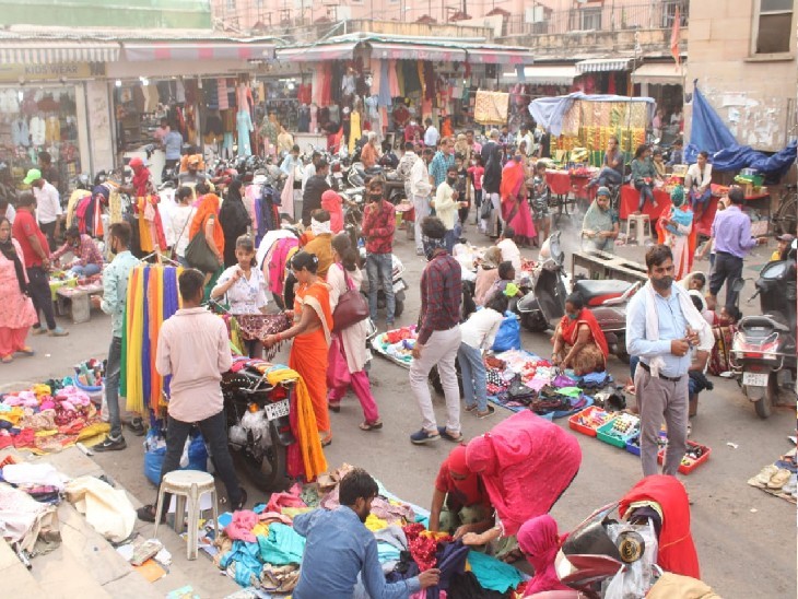तीन दिन बाद निकली धूप तो बाजारों में लौटी रौनक