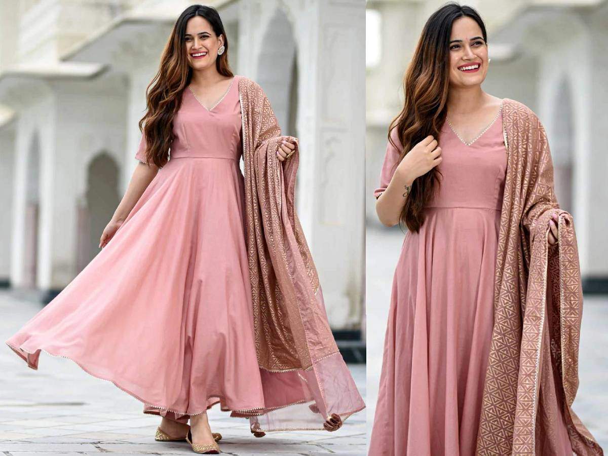 दिवाली के खास मौके पर सूट के बजाय पहनें स्टालिश रफल साड़ी, ये रहे ट्रेंडी ऑप्शन्स