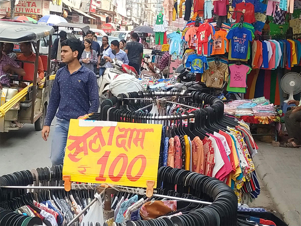 दिल्ली के कपड़ा बाजारों में बंपर कारोबार