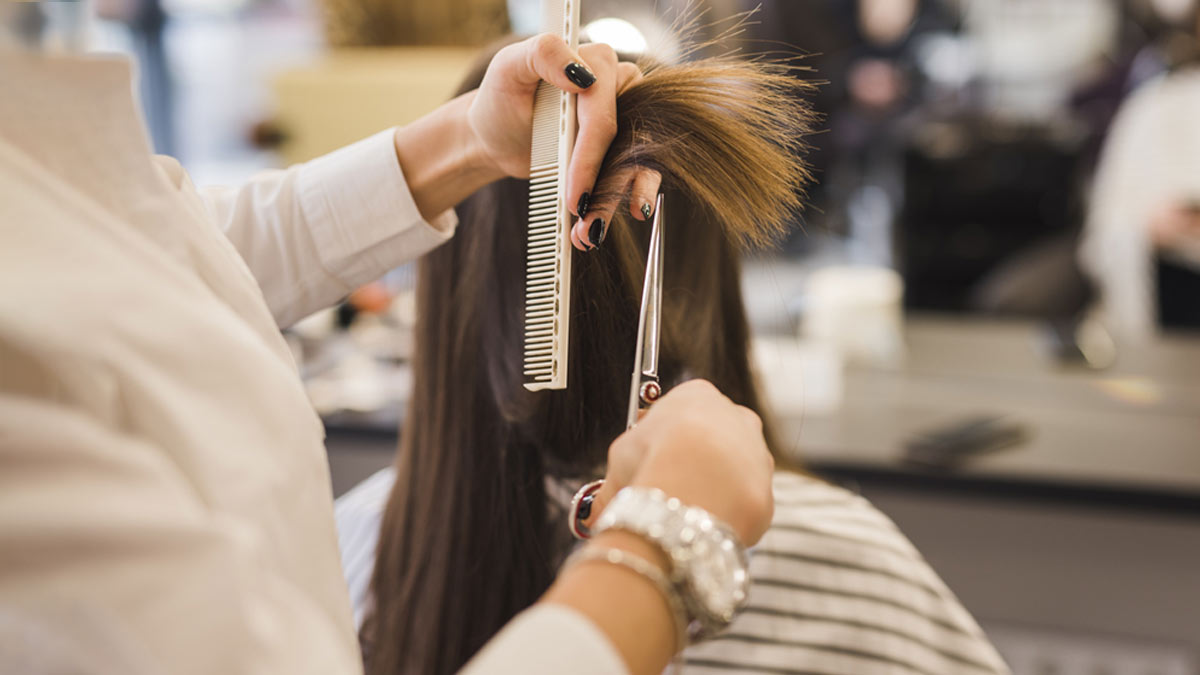 क्या वाकई Hair Cutting से होती है Hair Growth ?