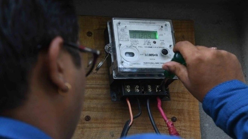 443 रुपये खर्च करने पर बिजली का बिल हो जाएगा ज़ीरो