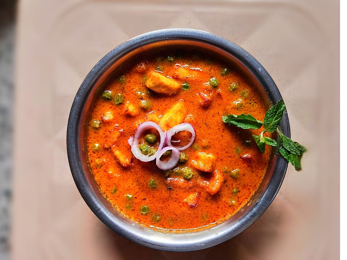 टेस्टी और गाढ़ी ग्रेवी बनाने के लिए सब्ज़ी में मिलाएं ये चीज़ें