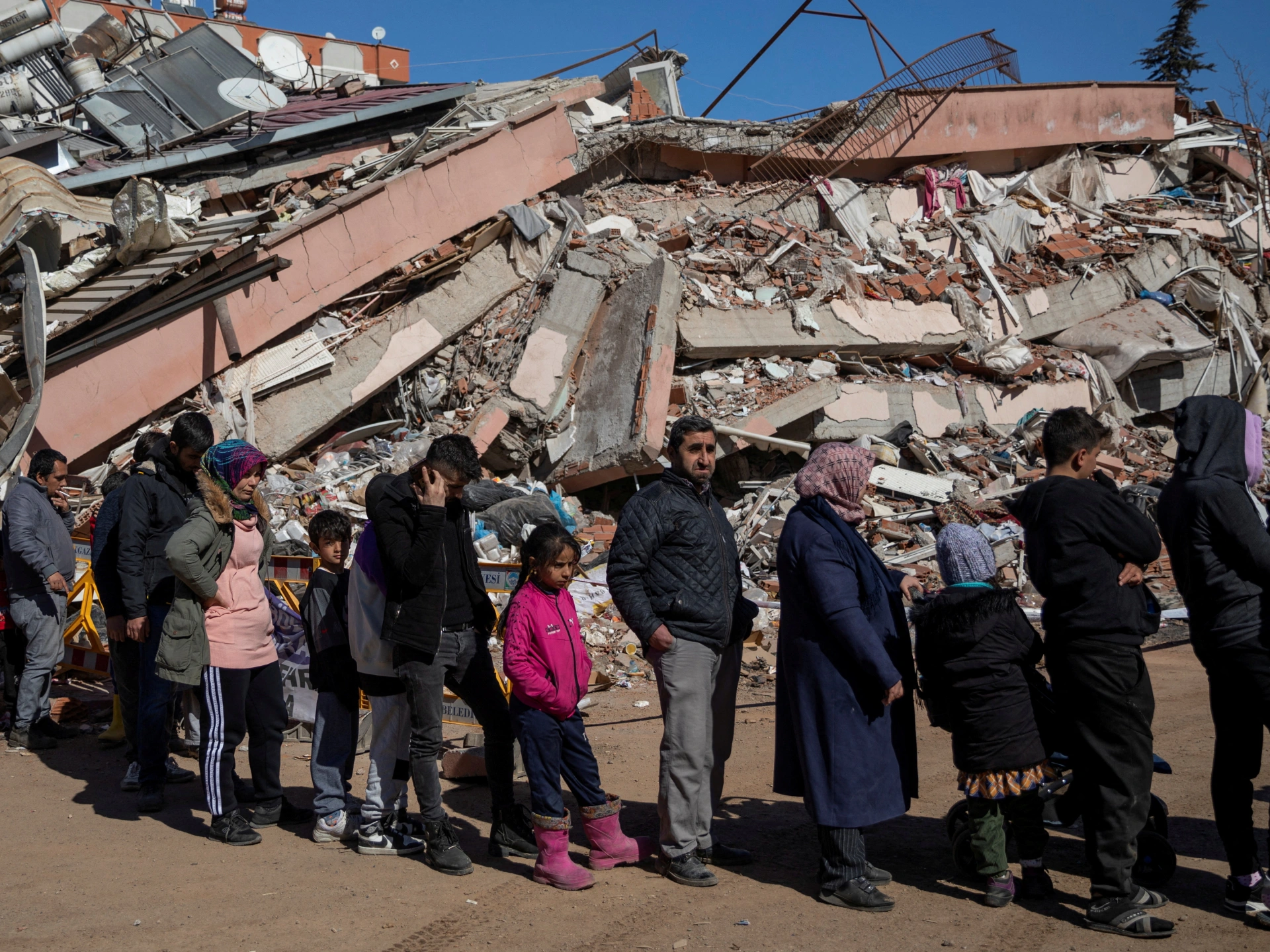 Turkey Earthquake: तुर्किए में फिर से भूकंप के तेज झटके, 45 हजार से ज्यादा हो चुकी मौतें