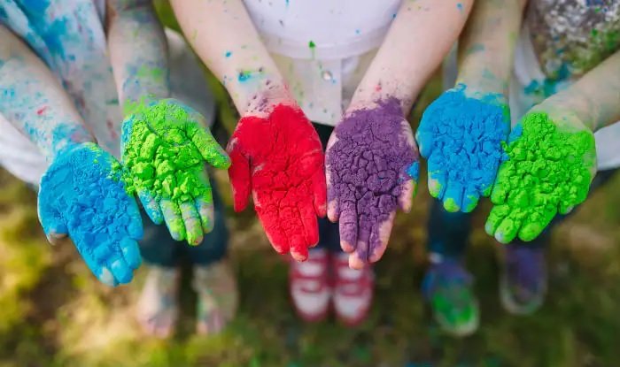 Holi 2023 : केमिकल युक्त रंगों से कैसे बचें ?