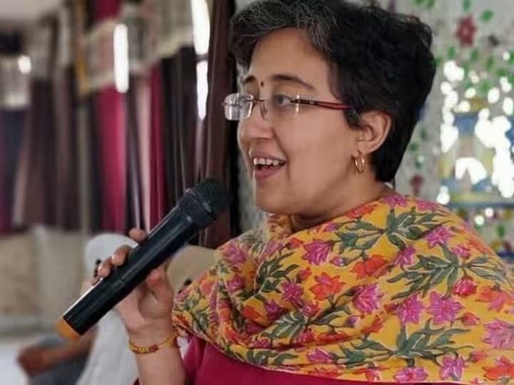 MCD School Teachers : कॉन्ट्रेक्ट पर पढ़ाने वाले शिक्षकों को मिला दिल्ली सरकार का बड़ा तोहफा