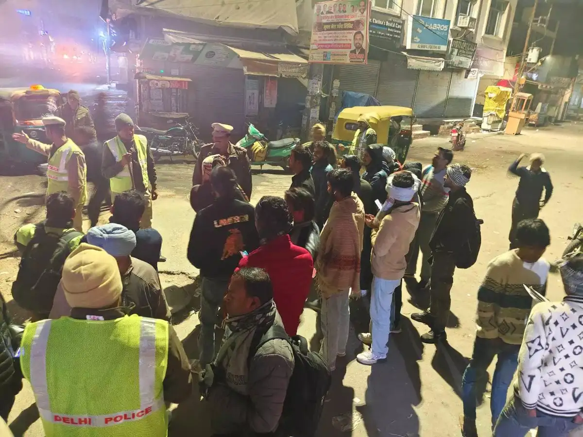 ऑपरेशन 'आघात': नए साल से पहले दिल्ली पुलिस का बड़ा एक्शन, 300 गिरफ्तार और 1300 हिरासत में
