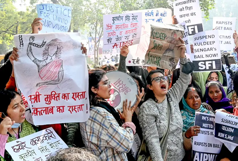 'पटवारी लोक सेवक तो विधायक क्यों नहीं?': सुप्रीम कोर्ट ने दिल्ली HC के तर्क को पलटा