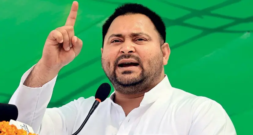 बिहार चुनाव: तेजस्वी यादव ने नीतीश सरकार पर साधा निशाना, कहा- 'पढ़ाई, कमाई, दवाई' की नकल हो रही