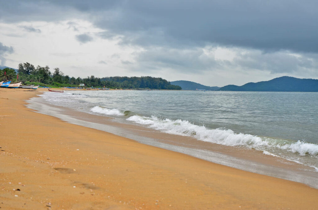 Majali Beach Karnataka Day: Explore Beautiful Beaches of Karnataka