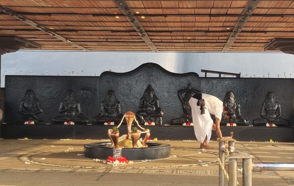 Navgraha ईशा योग केंद्र, कोयंबटूर में एक दिन - A Day in Isha Yoga Center Coimbatore